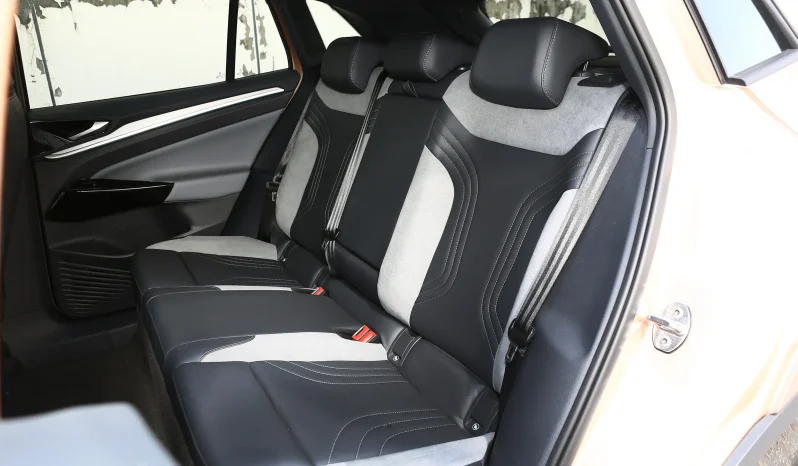 
								VW ID4 CROZZ PRO full									