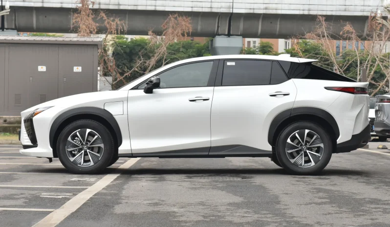 
								Lexus RZ 450e DIRECT4 Indulgence Edition full									