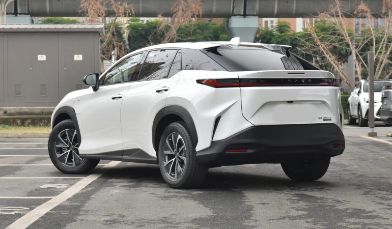 
								Lexus RZ 450e DIRECT4 Indulgence Edition full									