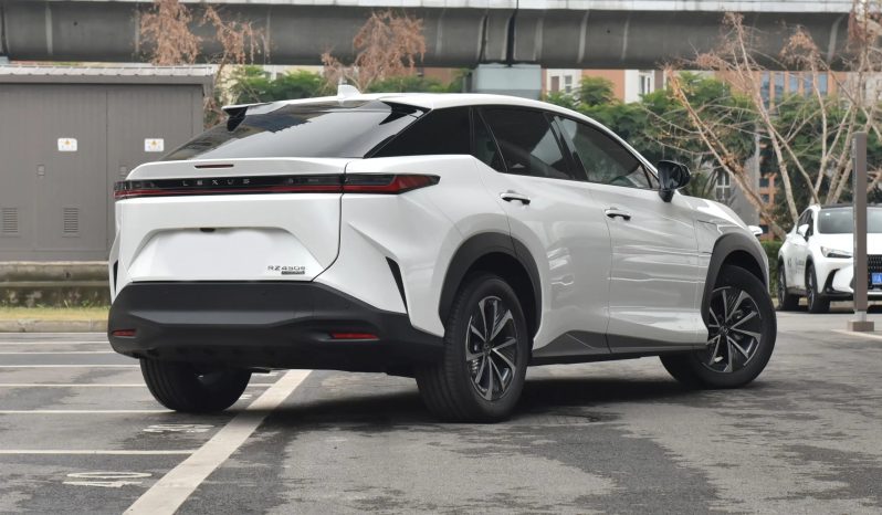 
								Lexus RZ 450e DIRECT4 Indulgence Edition full									