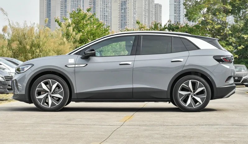 
								VW ID4 CROZZ PRO full									