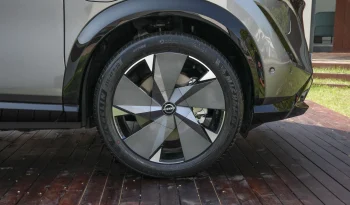 
									NISSAN ARIYA high-performance TOP full								