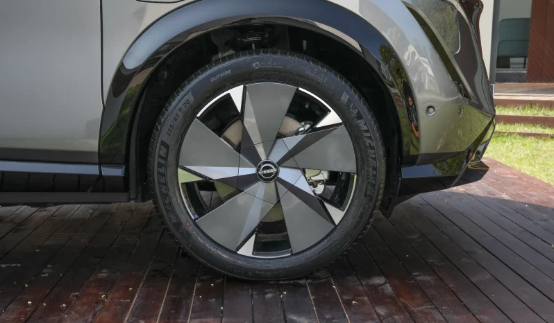 
								NISSAN ARIYA high-performance TOP full									