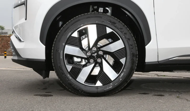 
								MITSUBISHI AIRTREK full									