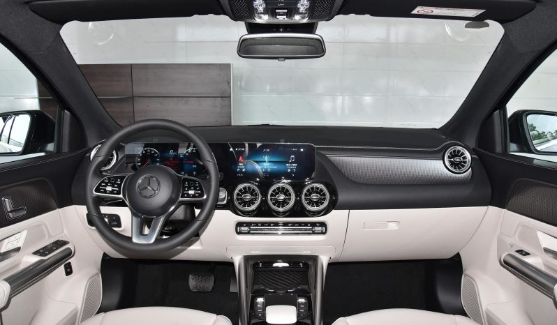 
								Mercedes-Benz EQA 260 full									