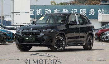 
									BMW iX3 top full								