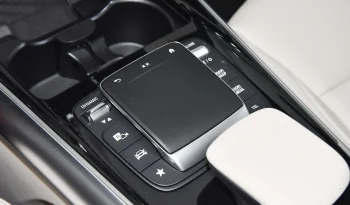 
									Mercedes-Benz EQA 260 full								