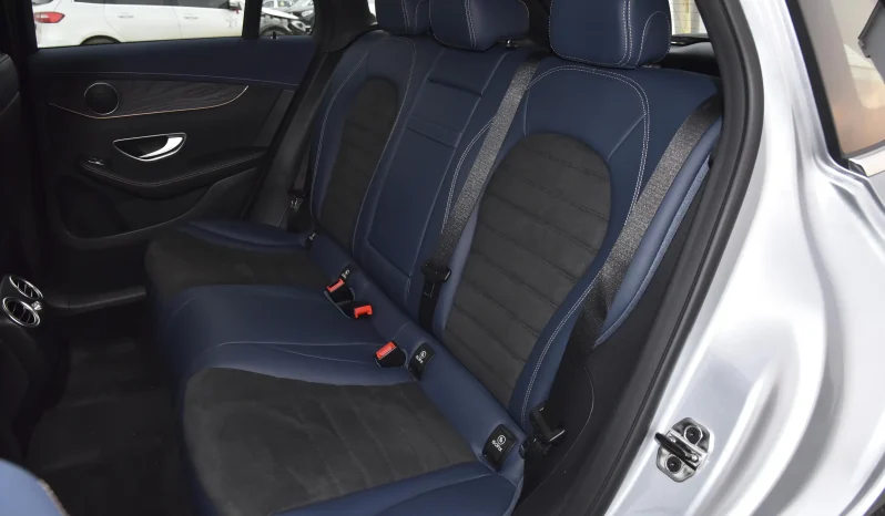 
								Mercedes-Benz EQC 400 4MATIC full									