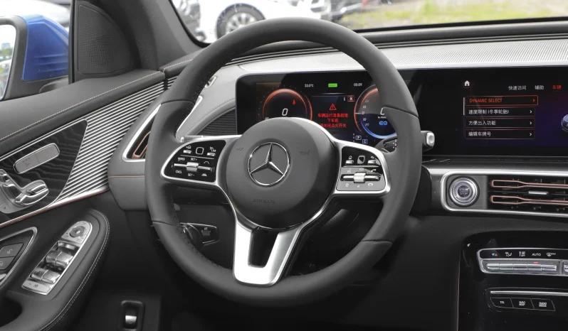 
								Mercedes-Benz EQC 400 4MATIC full									