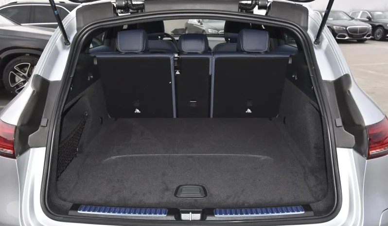 
								Mercedes-Benz EQC 400 4MATIC full									