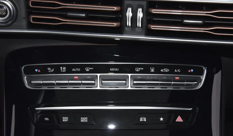 
								Mercedes-Benz EQC 400 4MATIC full									