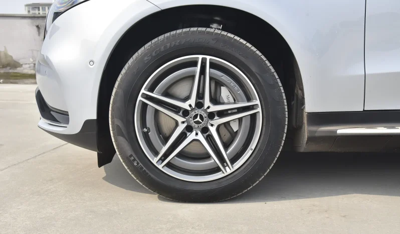 
								Mercedes-Benz EQC 400 4MATIC full									